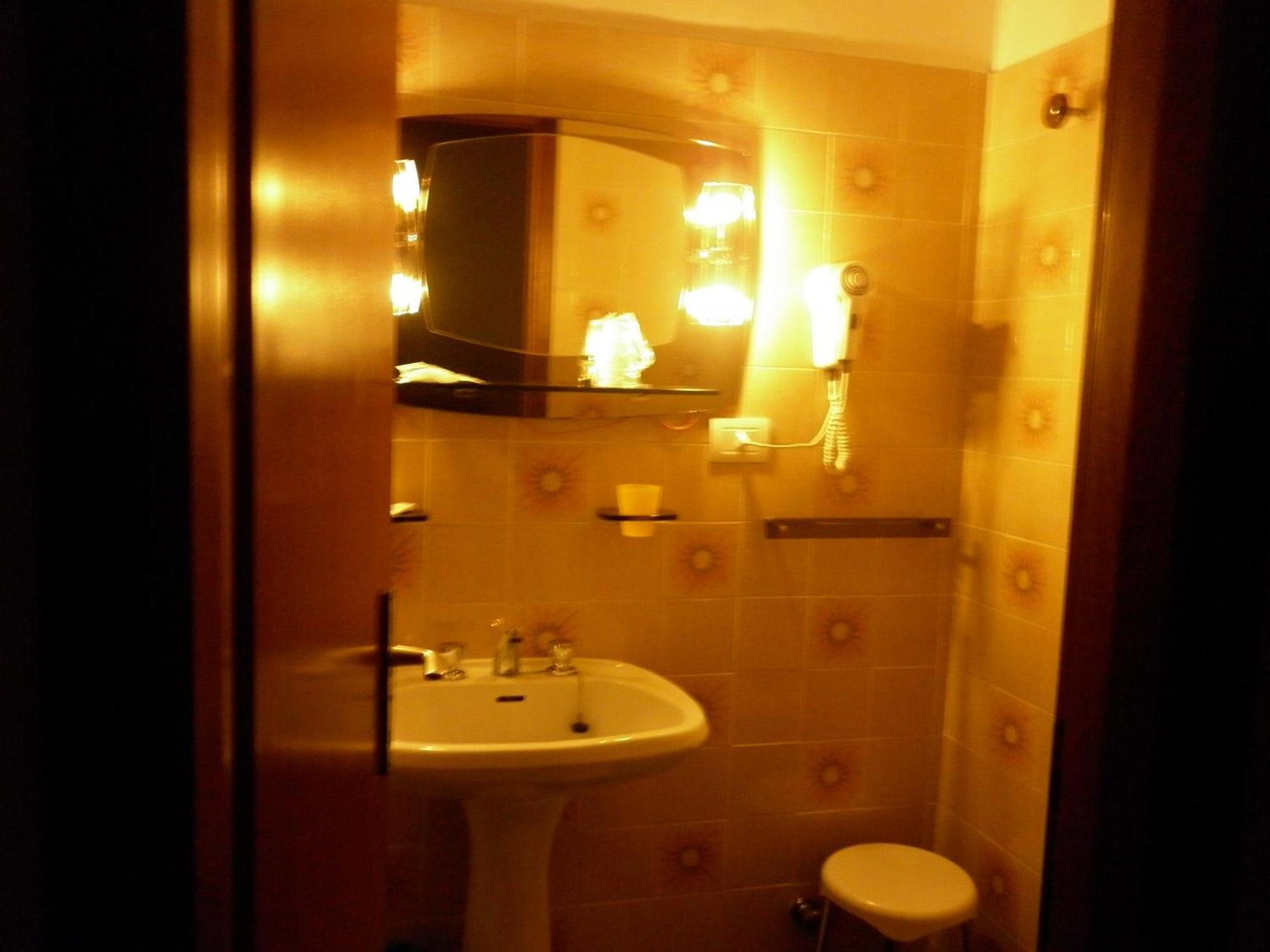 Hotel Cristina 텐노 객실 사진