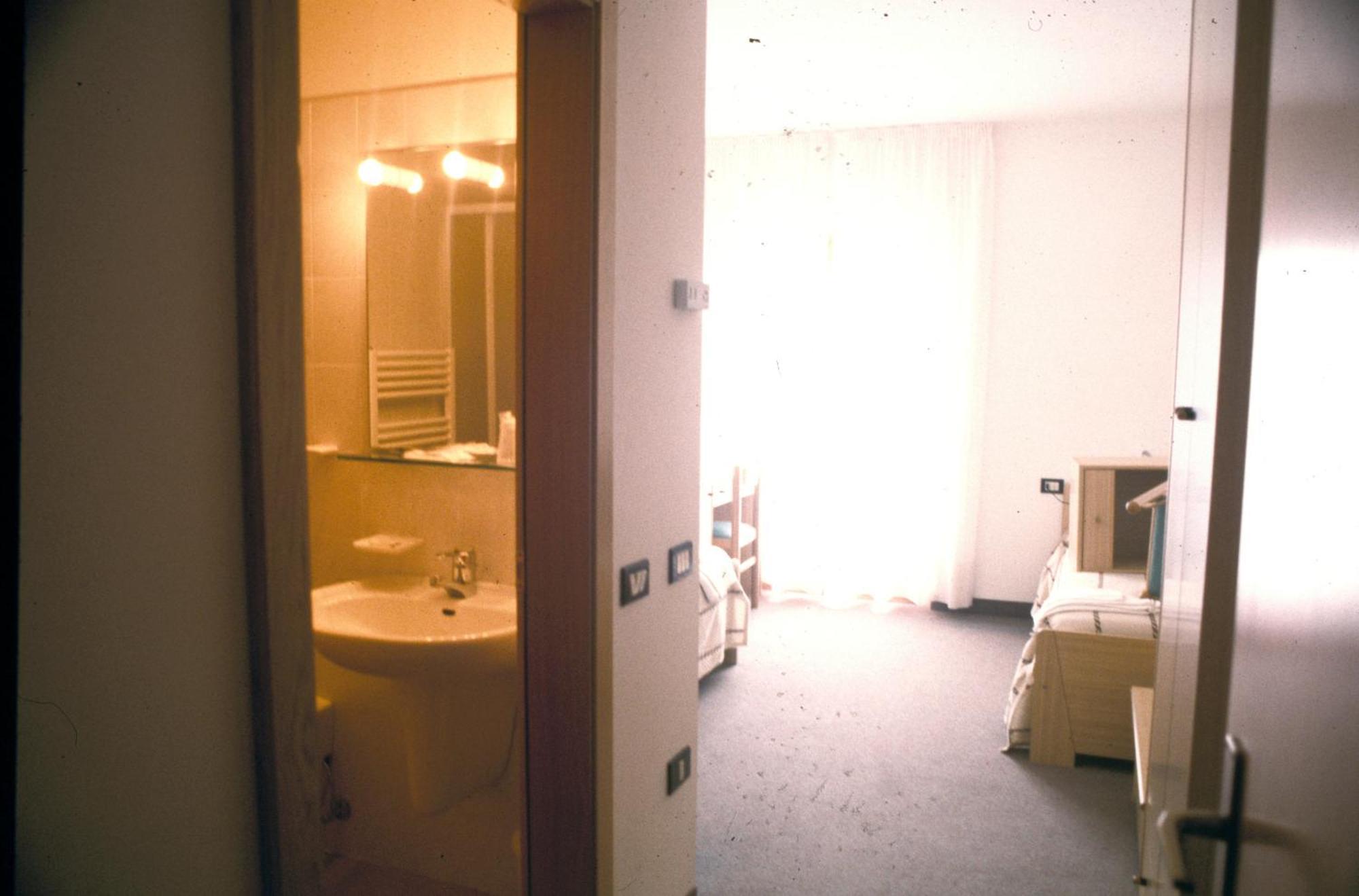 Hotel Cristina 텐노 외부 사진